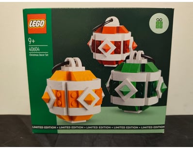 **UNRESERVED** COOKIE'S LIFETIME COLLECTION OF ... - Lot 573