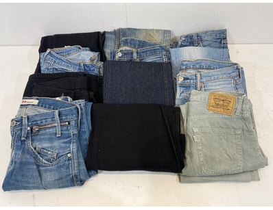 Entire Vintage Clothing Store Liquidation (ON11821) - Lot 15