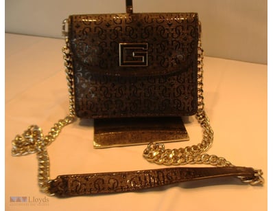 GUESS HANDBAG 




Condition: Good - Refer To Imag...