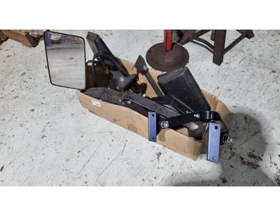 MOSTLY UNRESERVED 4x4 WORKSHOP BUSINESS CLOSURE... - Lot 240