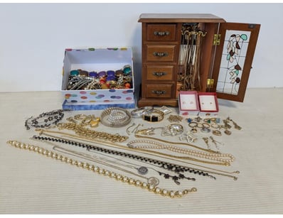 SA Public Trustee Home & Collectables Clearanc... - Lot 4026