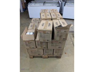 Bulk lot of commercial-grade plastic disposable cu...