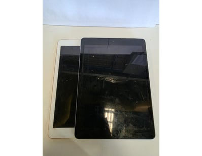 UNRESERVED Airport - Lost Property (A980) - Lot 367