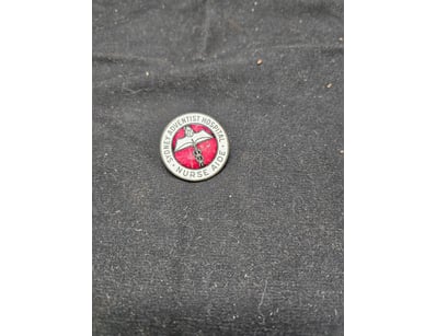 VINTAGE ADVENTIST HOSPITAL NURSE AIDE BADGE.

5846...