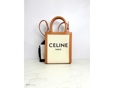 CELINE MINI VERTICAL CABAS BAG 

Condition: 9.5/10...