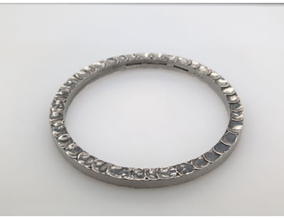 SILVER BANGLE


583010+101


