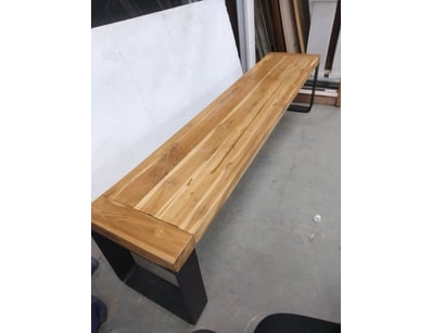 Quality Designer Furniture & Decor Clearance (... - Lot 2116