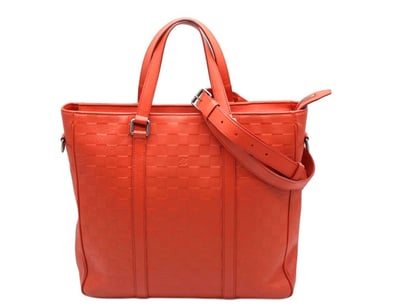 Designer Vault (A985) - Lot 1852