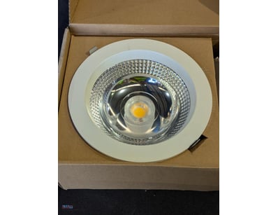 RRP $65.90 LUMMAX Lighting LED-DL635