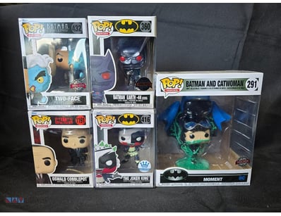 BATMAN FUNKO POP COLLECTION - FIVE VINYL FIGURES (...