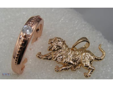 GOLD COLOUR RING SIZE 8, PENDANT        

Conditio...