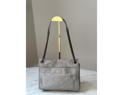 Designer Vault (A1001) - Lot 60