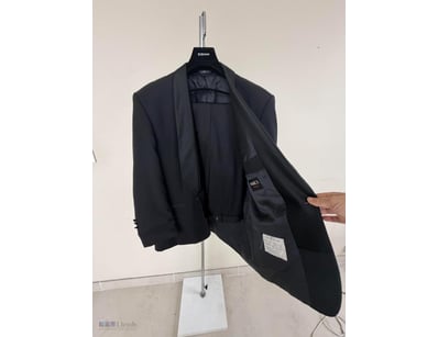 VARCE ITALIA TUXEDO POLYESTER WOOL

Material: Poly...