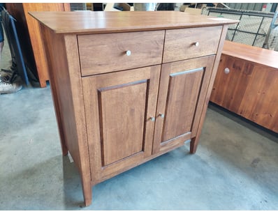Buffet, Timber

Dimensions: H90cm x W89cm x D50c...