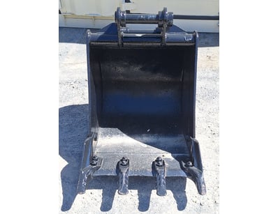 Machinery, Trucks & Attachments - Lot 14