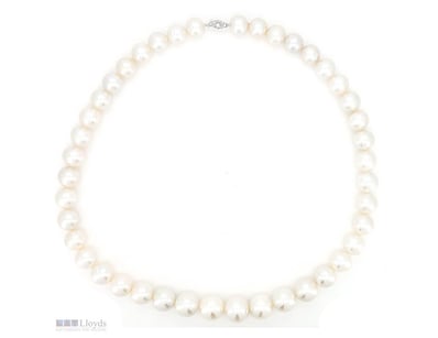 9CT WHITE GOLD SOUTH SEA PEARL AND DIAMOND STRAND ...