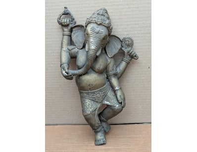 Antiques, Vintage & Interior Treasures (A999) - Lot 566