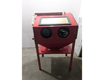 HAFCO Sandblaster and accessories

Note: unteste...
