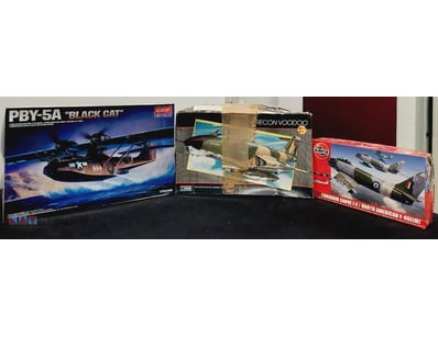 VINTAGE AIRCRAFT MODEL KIT COLLECTION - THREE BOXE...