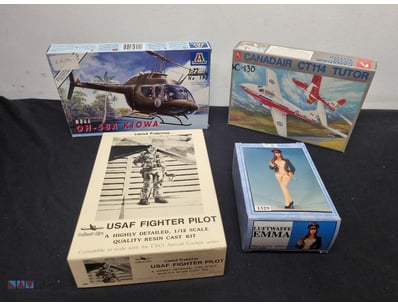 VINTAGE MODEL KIT COLLECTION - AIRCRAFT AND HELICO...