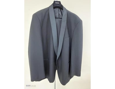 BELGRAVIA 2 PCS TUXEDO 

Material: Polyester - Typ...