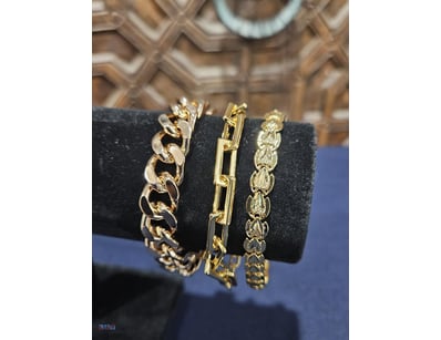 3XPCS GOLD PLATED BRACELETS  

Total Item Weight: ...