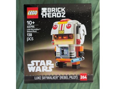 **UNRESERVED** LIFETIME COLLECTION OF LEGO PART... - Lot 290