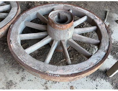 Vintage Wagon Wheel, 12-Spoke, 34 inch Diameter x ...