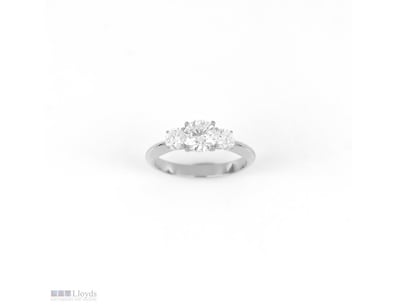 0.46 CT ROUND THREE-STONE RING IN 18KT WHITE GOLD ...