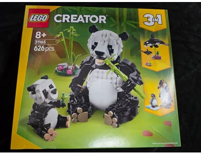 **UNRESERVED** COOKIE'S LIFETIME COLLECTION OF ... - Lot 525