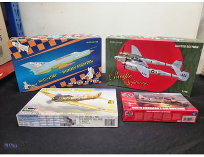 COLLECTION OF FOUR VINTAGE AIRCRAFT MODEL KITS - E...