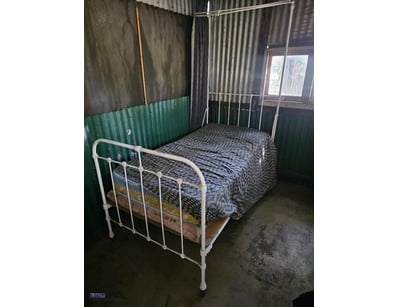 Vintage Metal Bed Frame

Onsite

Location: Bunda...