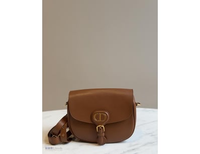 DIOR TAN BOBBY MEDIUM CROSSOBDY

Good Condition Wi...