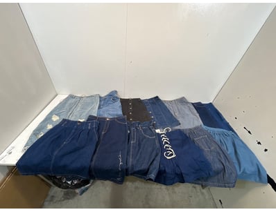 Entire Vintage Clothing Store Liquidation (ON11... - Lot 119