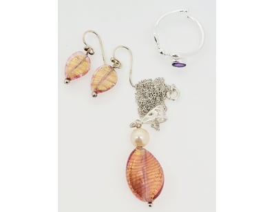 Thrift Shop (A978) - Lot 2275