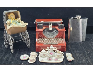 Antiques, Vintage & Interior Treasures (A1004) - Lot 305