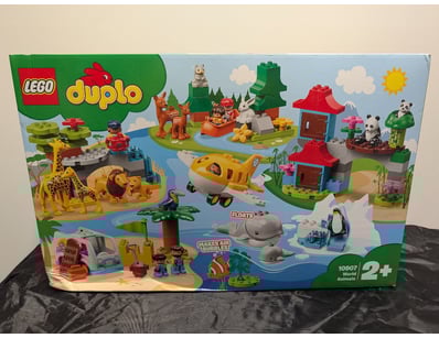 **UNRESERVED** LIFETIME COLLECTION OF LEGO PART... - Lot 782