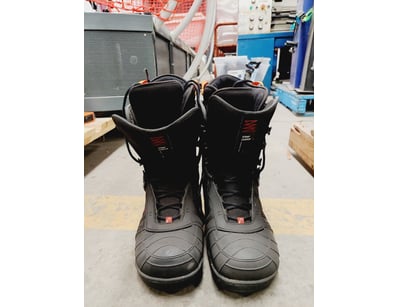 Head Next Edge men's ski boots.
Size: US 10.5


