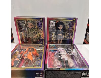 Curios & Collectables (A977) - Lot 8070