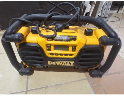 DeWALT DCR013 7.2-18V Lithium Ion portable worksit...