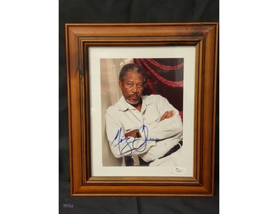 AUTOGRAPHED PHOTOGRAPH OF MORGAN FREEMAN.

Item Si...