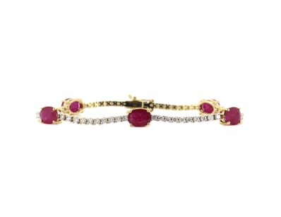 Prestige Jewellery (A978) - Lot 5200