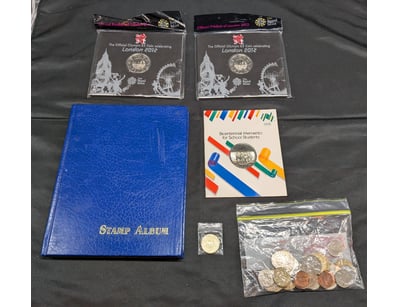 The Curio Collection (A996) - Lot 2060