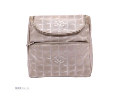 CHANEL CANVAS TRAVEL BACKPACK

Exterior Material
C...