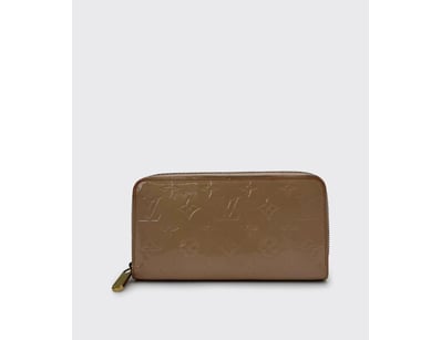 Designer Vault (A977) - Lot 5201