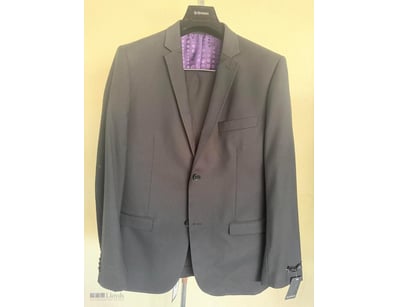 3 PIECE REGULAR MEN SUIT

Material: Polyester - Ty...