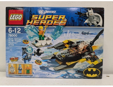 LEGO DC Universe Super Heroes set 76000 "Arctic Ba...