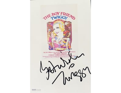 1960'S ICON TWIGGY SIGNED PHOTO 

Twiggy Personall...