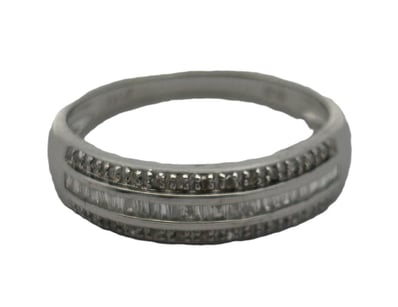 Luxury Pawnbroker Christmas Sale PART 1 (A984) - Lot 533