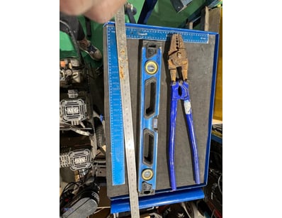 Spirit Level, Steel Straight Edge & Crimp Tool

60...
